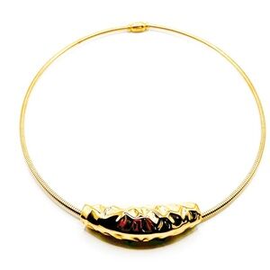 NWOT Elegant 18k gold plated stainless steel necklace/choker